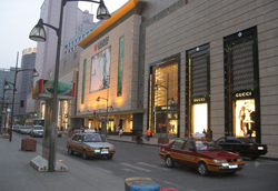 �S��2011����ĩ�M�v�L��׿չُ������