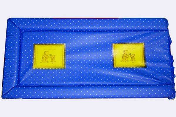 ��ؐ��Ů�{ɫ���c�򲼉|