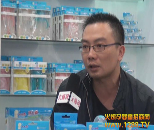 �𱬾W���L��С���c�u���v��Ʒ�ưl(f��)չʷ