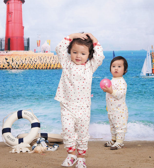 康貝坊點(diǎn)狀女童內(nèi)衣套裝