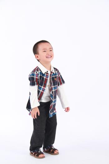 迪酷啦男童長(zhǎng)袖襯衫