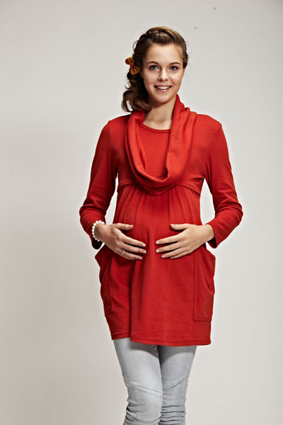 添茜紅色長(zhǎng)袖孕婦服
