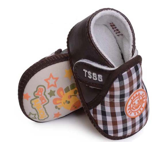 ��ʹ֮����Ӳ�+PU�׃���ǰЬ��ɫ