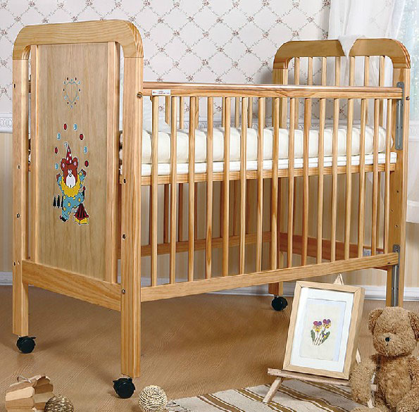 愛(ài)斯博兒原木色嬰兒床