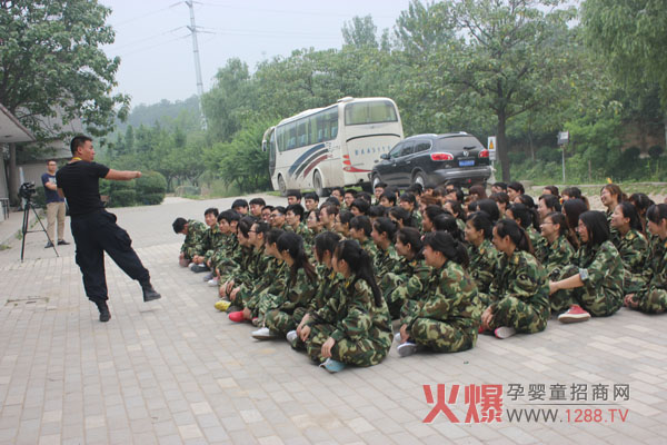 ׌���֐��ֺ޵ď��Ҟ���չӖ��