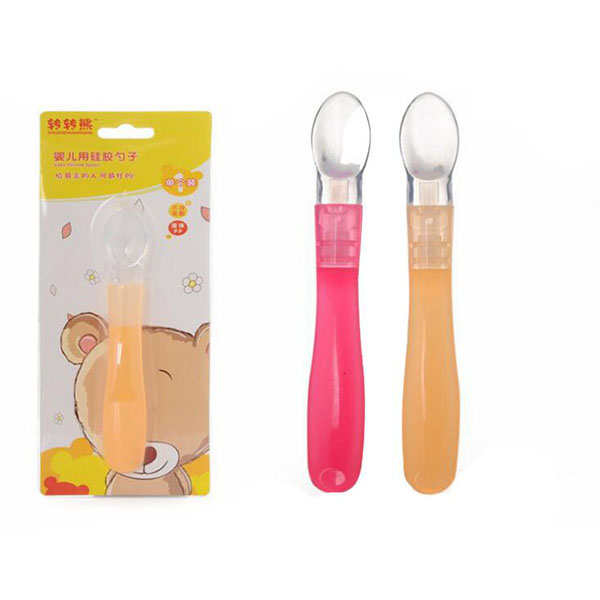 轉(zhuǎn)轉(zhuǎn)熊嬰兒硅膠軟頭勺