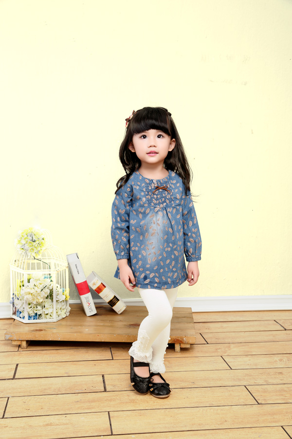 小狗巴納女寶寶春季上衣