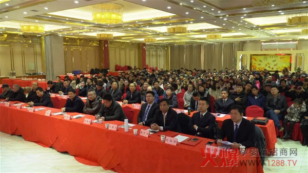 ����Դ��I(y��)2017�꿂�Y(ji��)���(hu��)�߽��Sʮ����c��A�M��Ļ