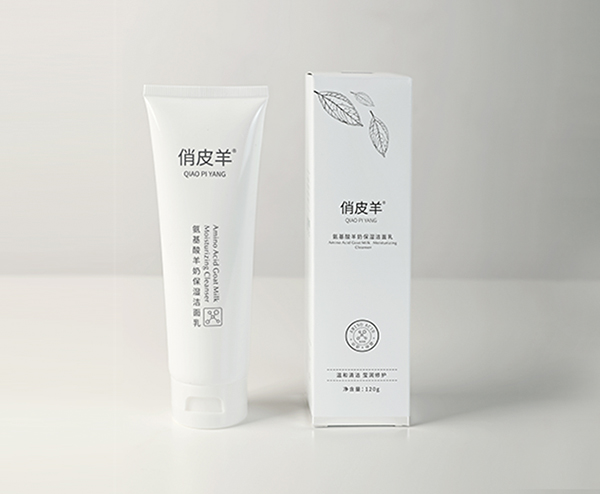 俏皮羊氨基酸羊奶保濕潔面乳