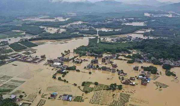 �YԮ���������˕r(sh��)�D�����������ʳƷ���Ї���ͯ��������(hu��)��ٛ(z��ng)���Y30���f