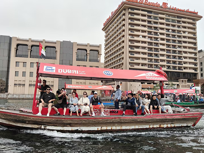 珍紐倍優(yōu)秀經(jīng)銷(xiāo)商迪拜團(tuán)建之旅2.jpg 珍紐倍優(yōu)秀經(jīng)銷(xiāo)商迪拜團(tuán)建之旅2.jpg