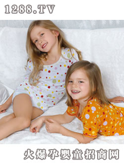 Snoopy��(n��i)���c��y