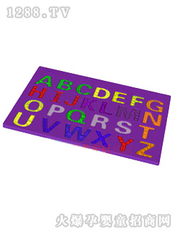 ������ɫ�옷(l��)��ĸƴ�D