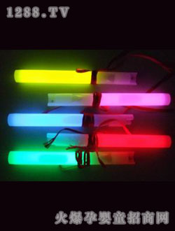 �����������ɫ