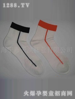 ����ɫ�m��