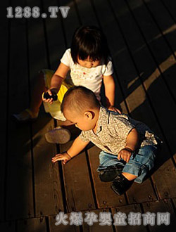 �������������zӰ