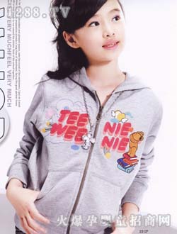 С����(d��ng)�һ�ɫŮͯ�\������