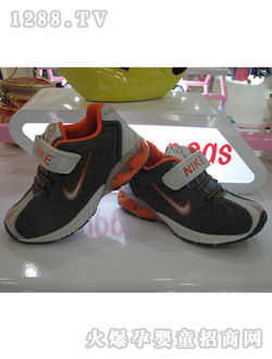 �ڰ��\(y��n)��(d��ng)Ь