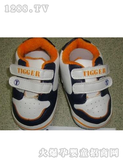 ���뷿��ɫ����Ь