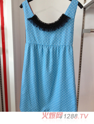 ��+����ݗ����{ɫ