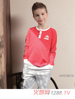 �옷�Ǳ��r(sh��)�мtɫ��(n��i)����ͯ